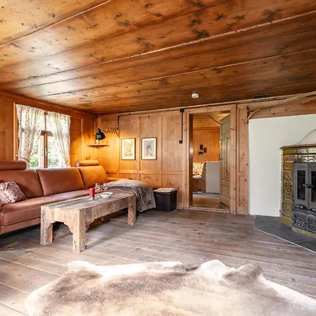 Waldhuesle Holiday home *