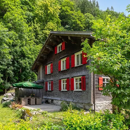 Waldhuesle Holiday home *